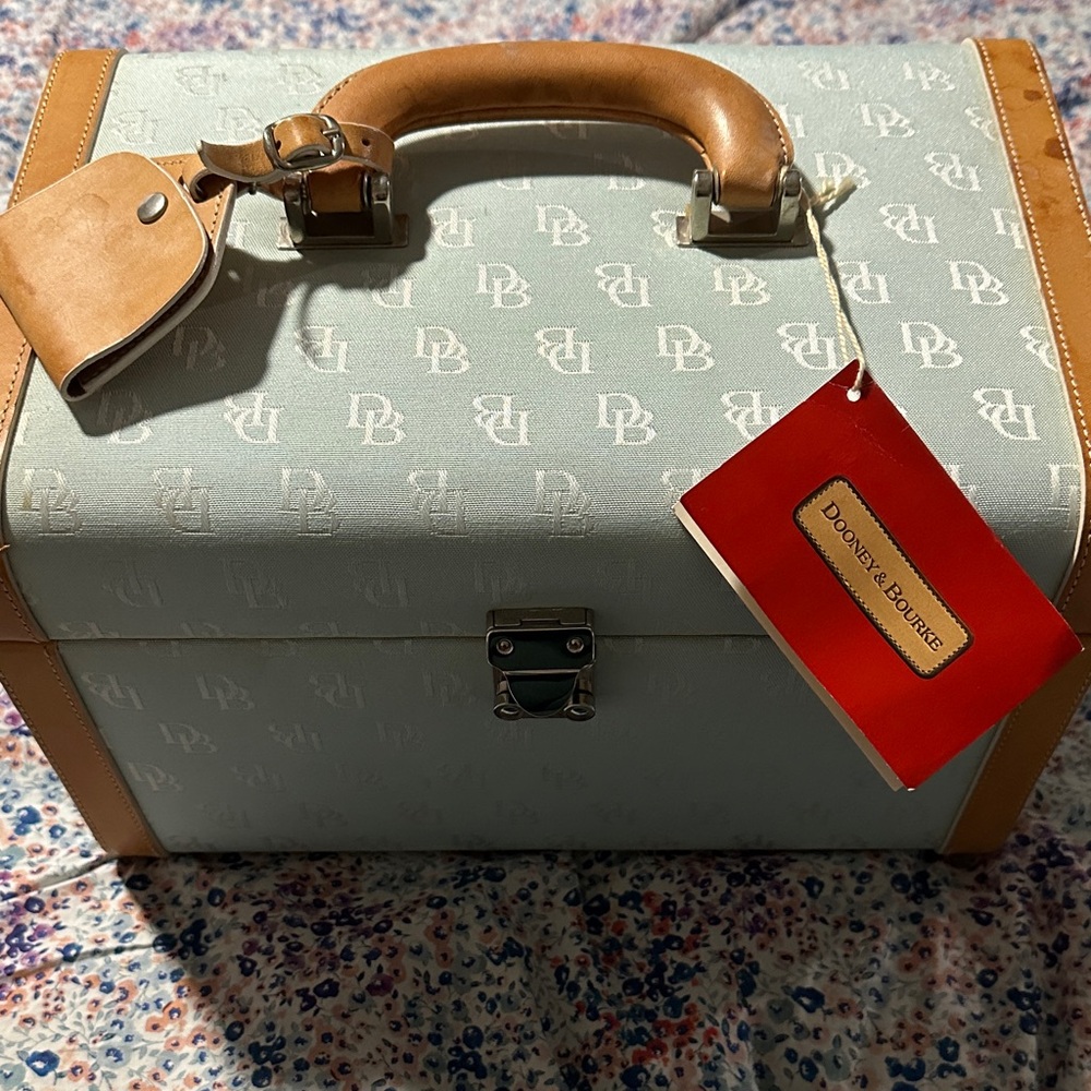 Dooney & Bourke Vintage Green Train/Make-Up Case